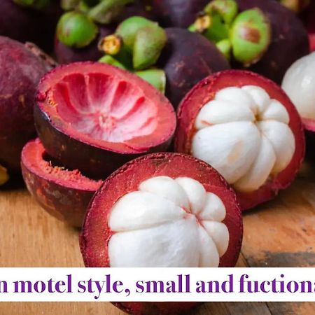 Mangosteen New Orleans Bagian luar foto